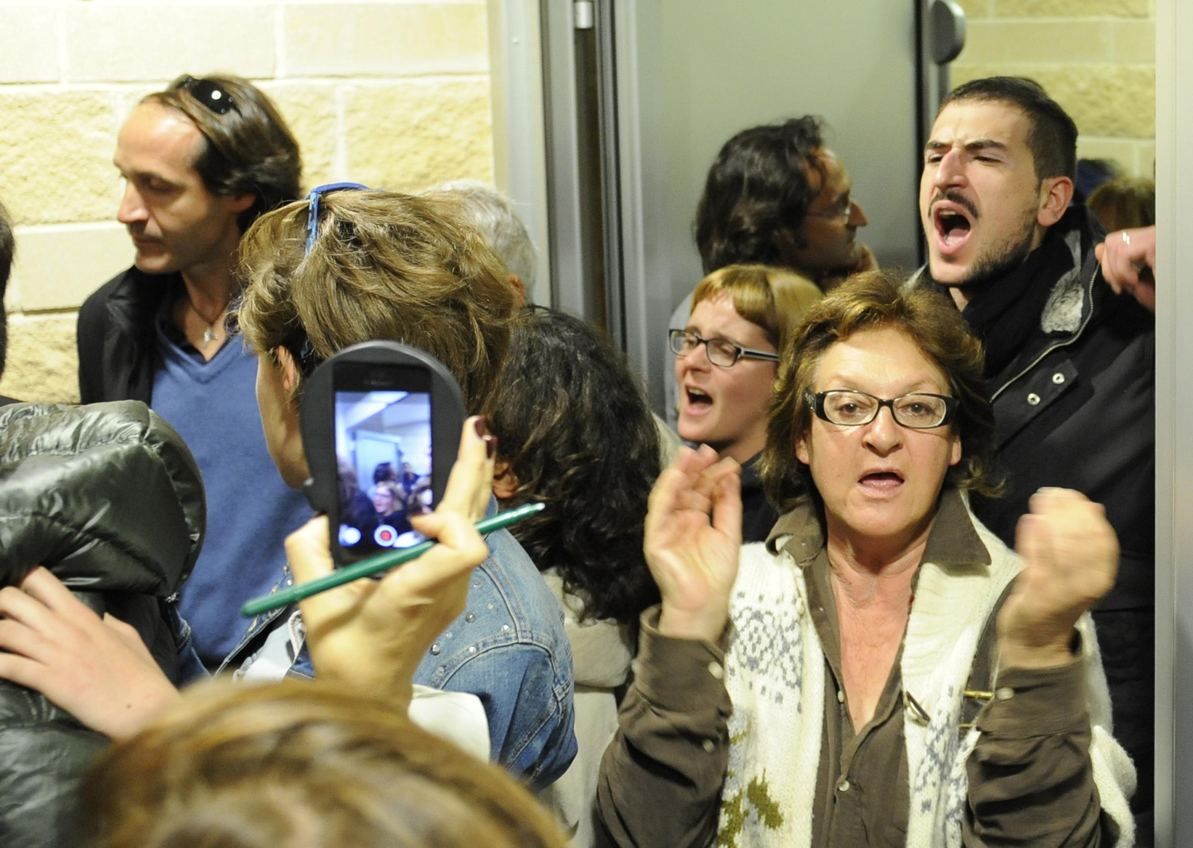 Ανατράπηκε η καταδίκη σεισμολόγων για «μη προειδοποίηση» του σεισμού στην Άκουιλα